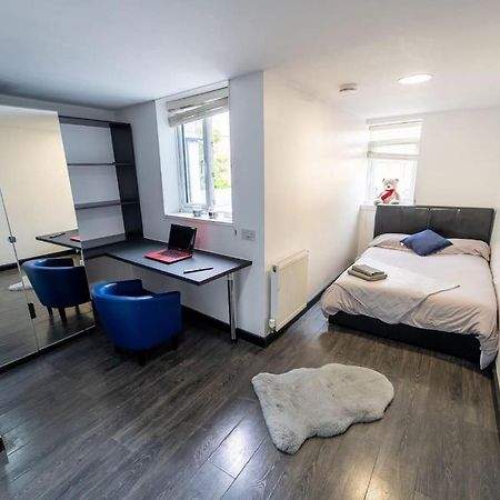 Studio Close To Selly Oak Train Station 伯明翰 外观 照片